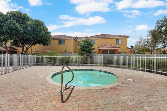 10320 SW 18th St, Miramar, FL 33025