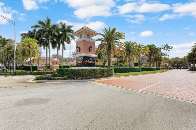 10320 SW 18th St, Miramar, FL 33025