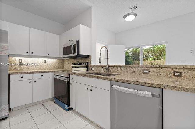 10320 SW 18th St, Miramar, FL 33025