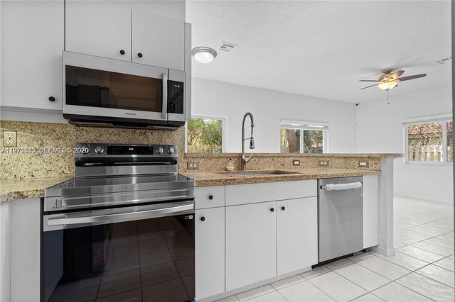 10320 SW 18th St, Miramar, FL 33025