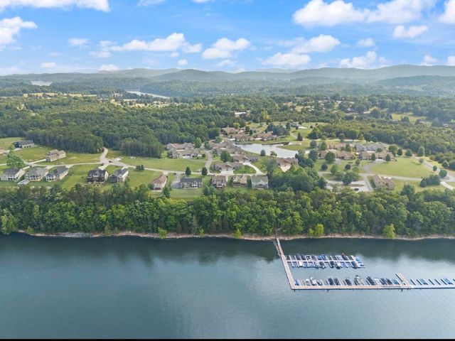 15-A W Canterbury Drive, Bronston, KY 42518