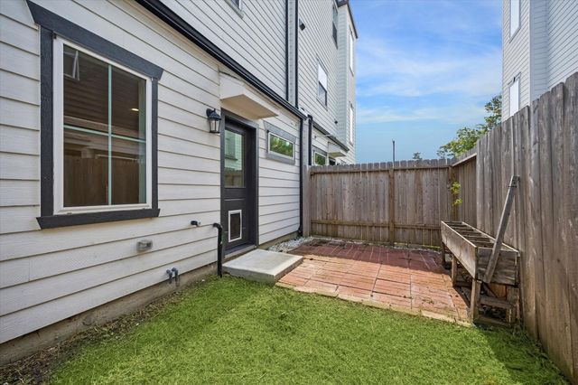 5406 Wheatley Street E, Houston, TX 77091