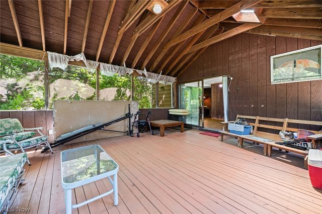 22486 Macbeth Avenue, Fairview Park, OH 44126