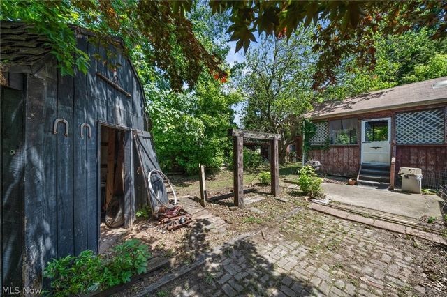22486 Macbeth Avenue, Fairview Park, OH 44126