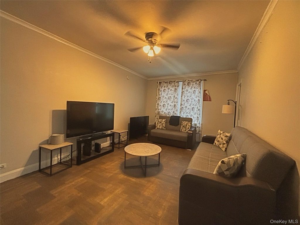 463 E 178 Street 4c, Bronx, NY 10457 — photo 2
