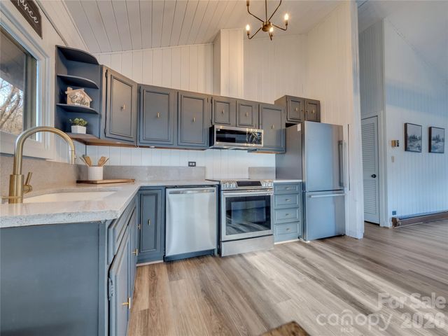 101 Upper Grouse Ridge Road, Beech Mountain, NC 28604