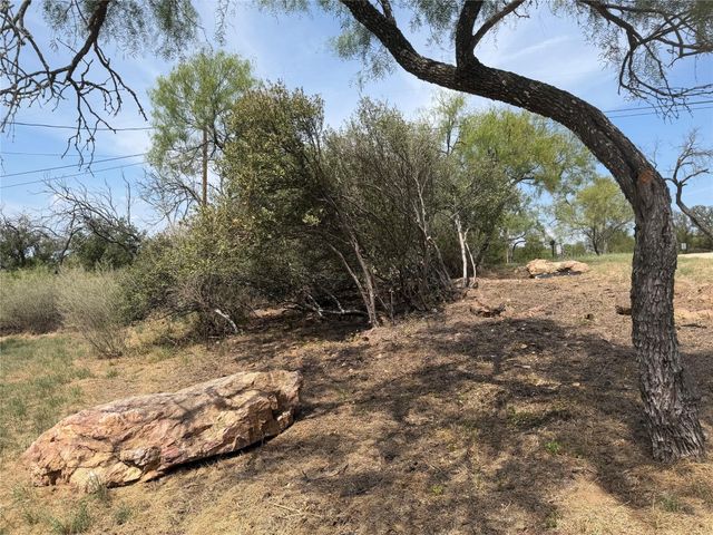 117 North Pass, Kingsland, TX 78639