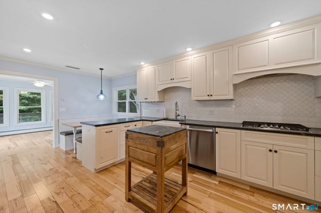 51 Ironwood Drive, Vernon, CT 06066