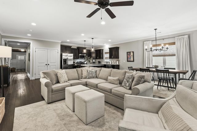 633 Sire Ave, Mount Juliet, TN 37122