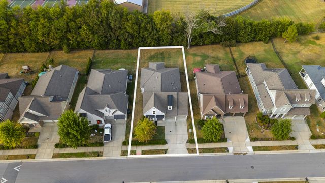 633 Sire Ave, Mount Juliet, TN 37122