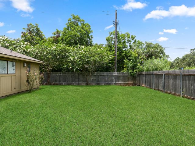 1805 Willow Bend Road, Wharton, TX 77488