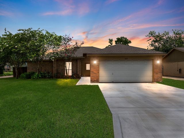 1805 Willow Bend Road, Wharton, TX 77488