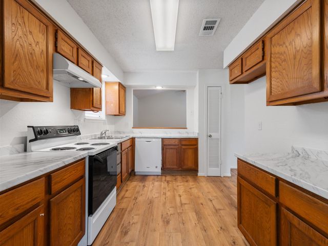 1805 Willow Bend Road, Wharton, TX 77488
