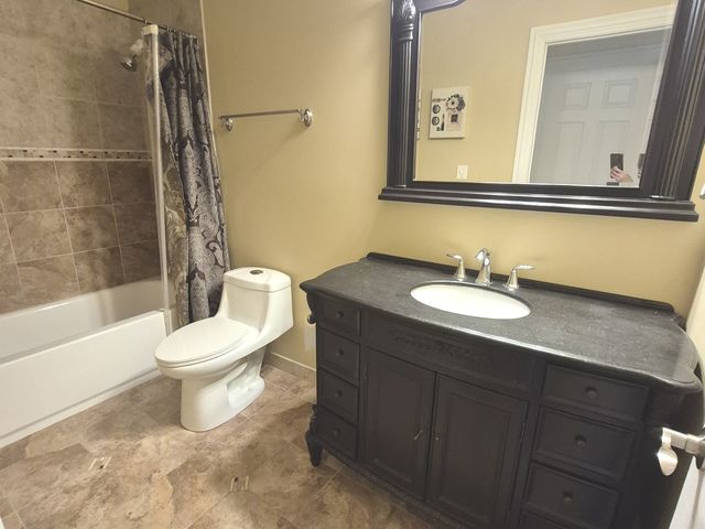 616 Claridge Circle, Hoffman Estates, IL 60169