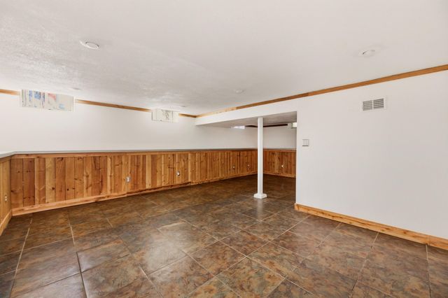 333 N Oliver, Wichita, KS 67208