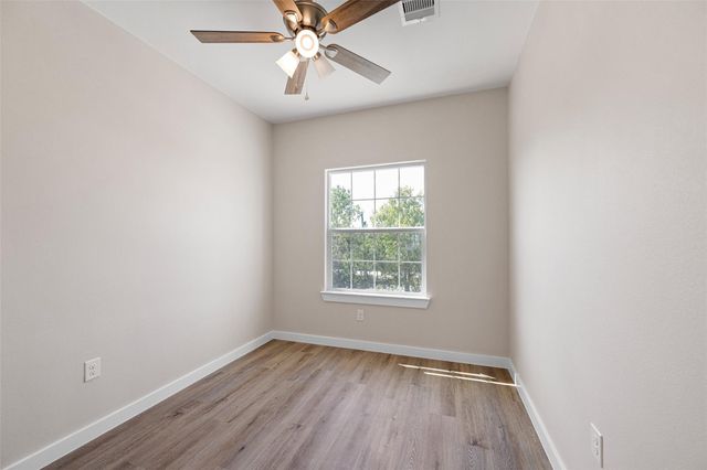 9409 Clinton Drive A, Houston, TX 77029