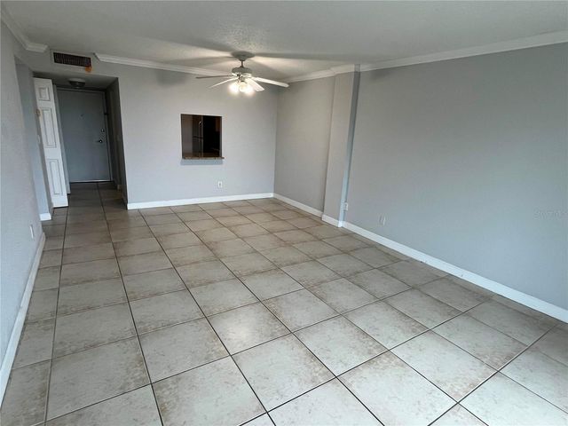 2610 COCONUT BAY LN LANE 733, Sarasota, FL 34237