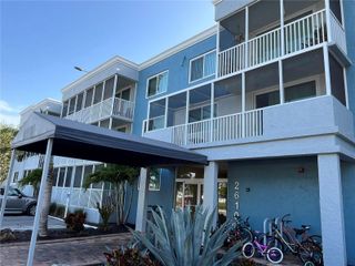 2610 COCONUT BAY LN LANE 733, Sarasota, FL 34237