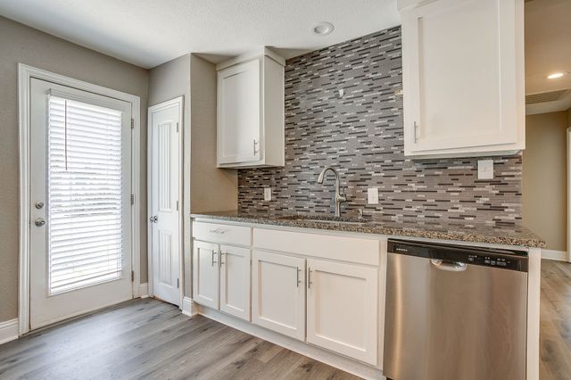 3221 Mccart Avenue, Fort Worth, TX 76110
