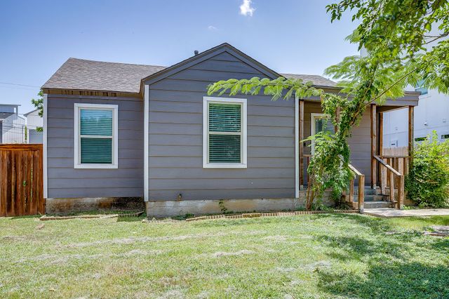 3221 Mccart Avenue, Fort Worth, TX 76110