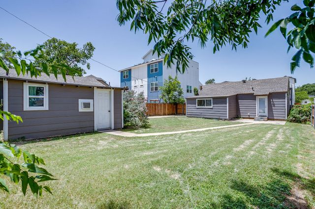 3221 Mccart Avenue, Fort Worth, TX 76110