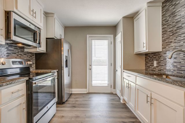 3221 Mccart Avenue, Fort Worth, TX 76110