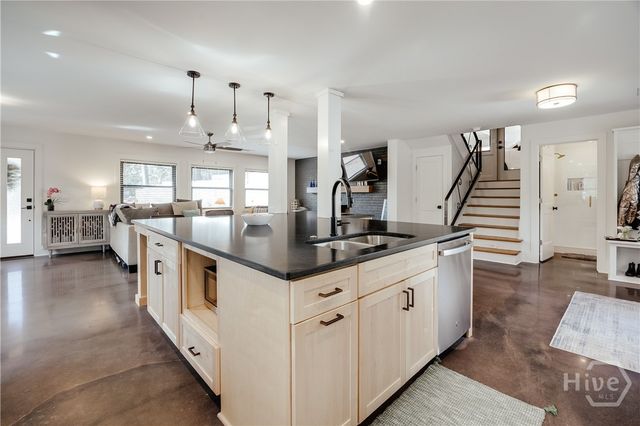 450 Westview Drive, Athens, GA 30606