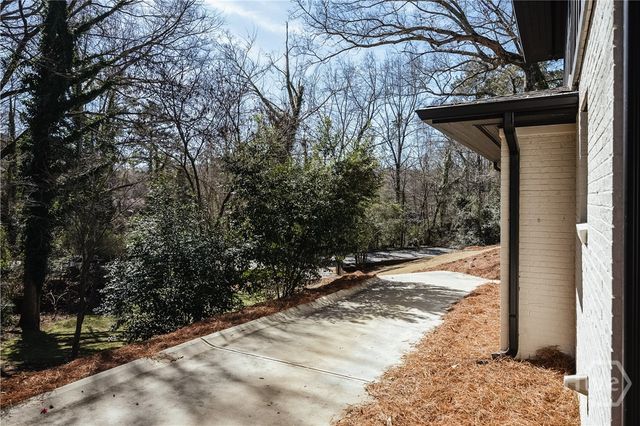 450 Westview Drive, Athens, GA 30606