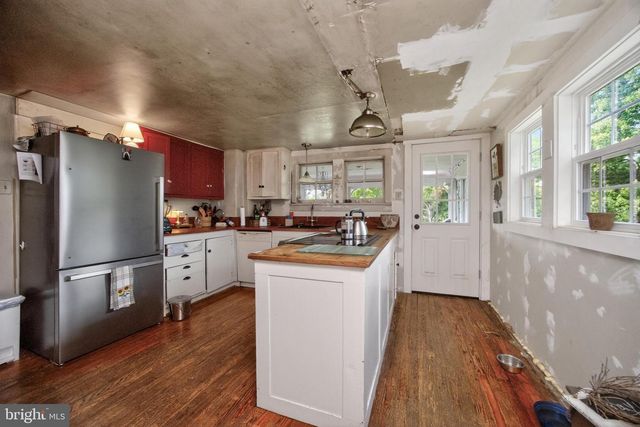 541 BYERS RD, Chester Springs, PA 19425
