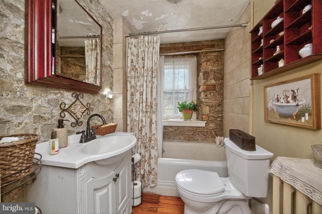541 BYERS RD, Chester Springs, PA 19425