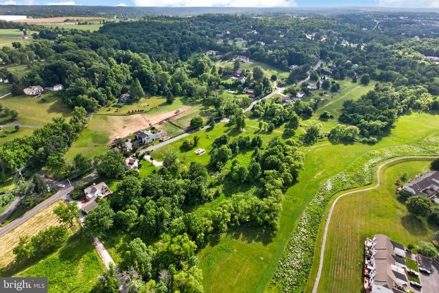 541 BYERS RD, Chester Springs, PA 19425