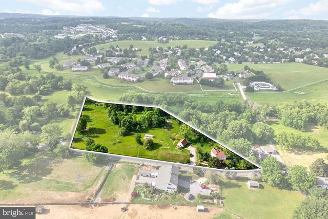 541 BYERS RD, Chester Springs, PA 19425