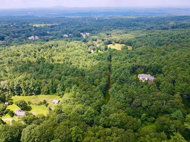 90 Harvard Road, Bolton, MA 01740