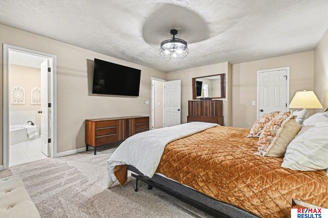 21938 Trailridge Boulevard, Elkhorn, NE 68022