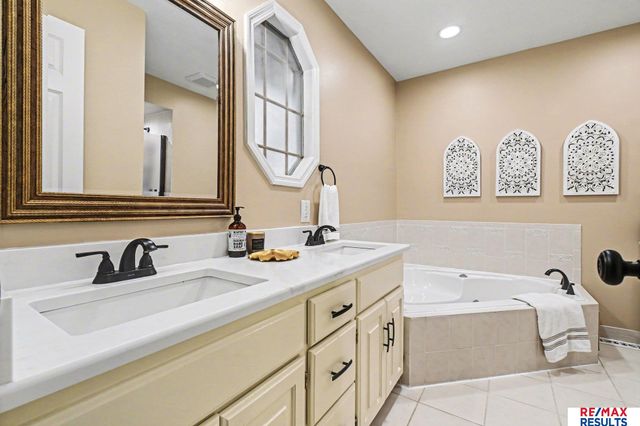 21938 Trailridge Boulevard, Elkhorn, NE 68022