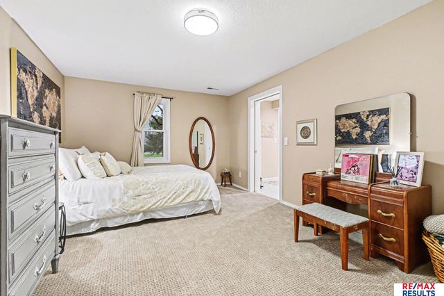 21938 Trailridge Boulevard, Elkhorn, NE 68022