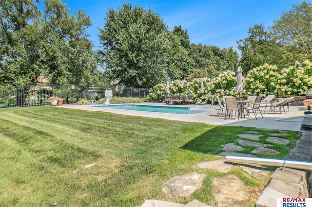 21938 Trailridge Boulevard, Elkhorn, NE 68022