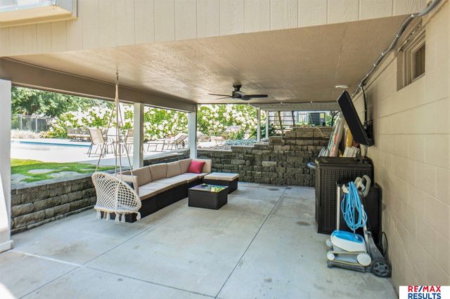 21938 Trailridge Boulevard, Elkhorn, NE 68022