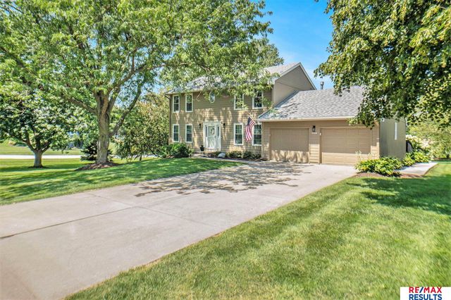 21938 Trailridge Boulevard, Elkhorn, NE 68022