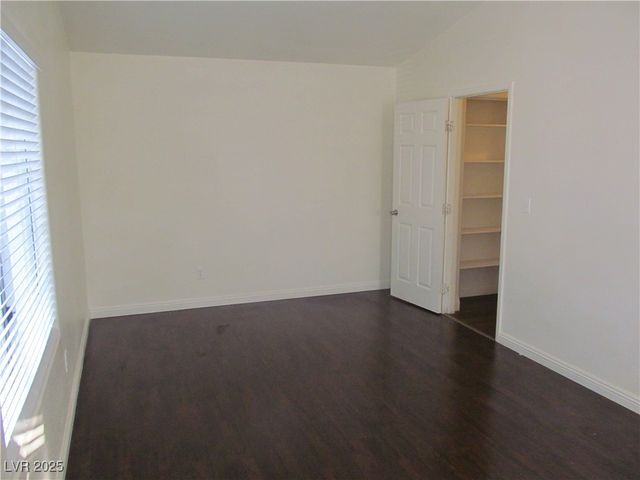 9125 Sparklewood Court, Las Vegas, NV 89129