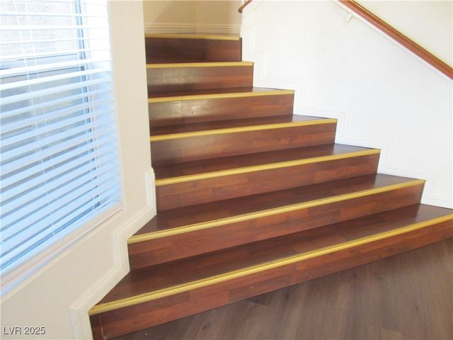 9125 Sparklewood Court, Las Vegas, NV 89129