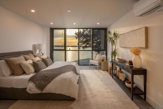 3940 Gresham St 251, San Diego, CA 92109