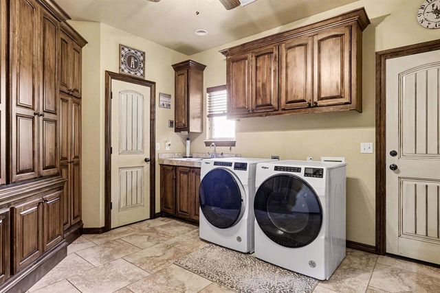 9200 Wheatland Drive, Oklahoma City, OK 73169