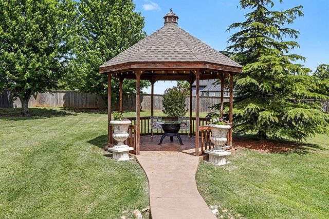 9200 Wheatland Drive, Oklahoma City, OK 73169