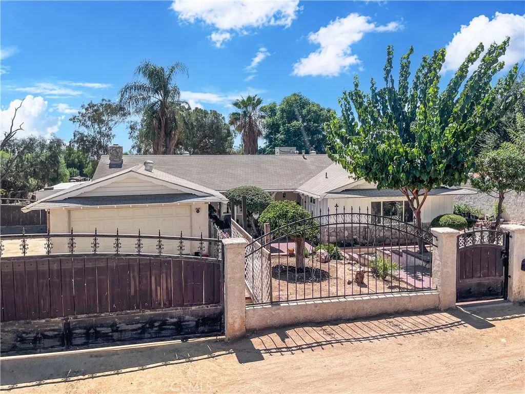 25325 Mountain Cliff, Moreno Valley, CA 92557