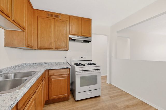 8316 Trumbull Avenue SE, Albuquerque, NM 87108