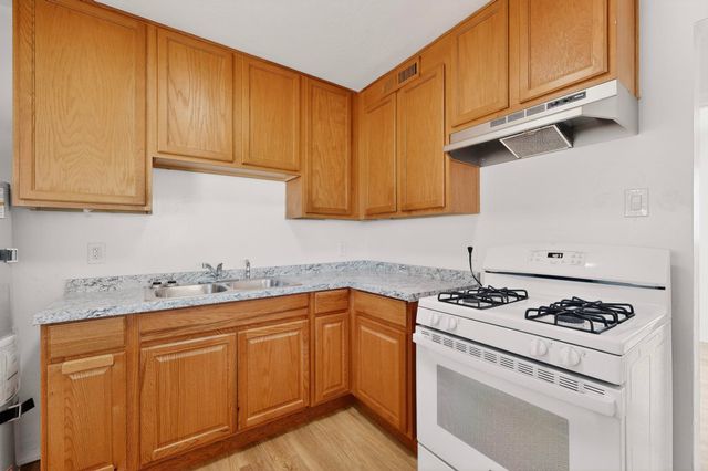 8316 Trumbull Avenue SE, Albuquerque, NM 87108