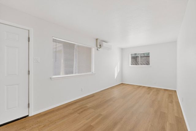 8316 Trumbull Avenue SE, Albuquerque, NM 87108