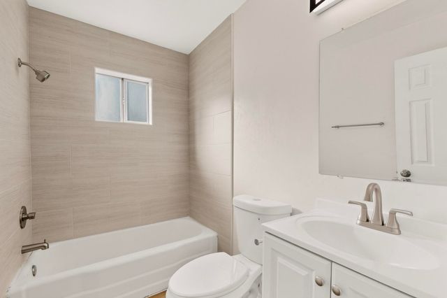 8316 Trumbull Avenue SE, Albuquerque, NM 87108