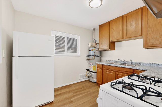 8316 Trumbull Avenue SE, Albuquerque, NM 87108